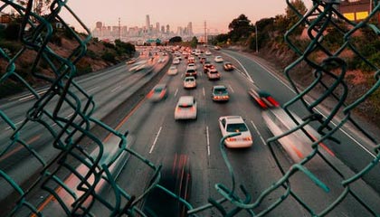 西甲综合：巴萨大胜西班牙人 9分优势领跑